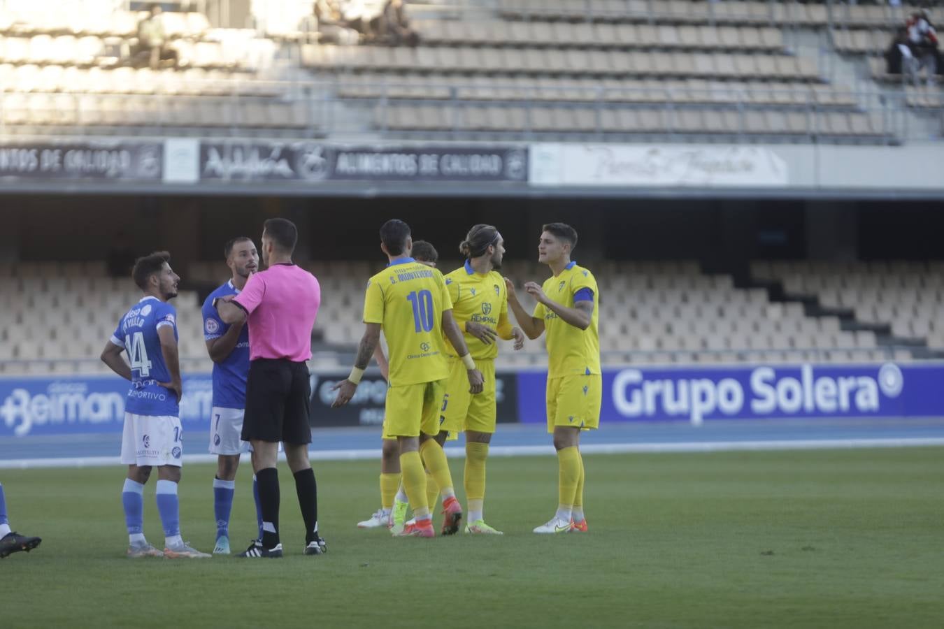 FOTOS: La victoria del Cádiz B en Chapín, en imágenes