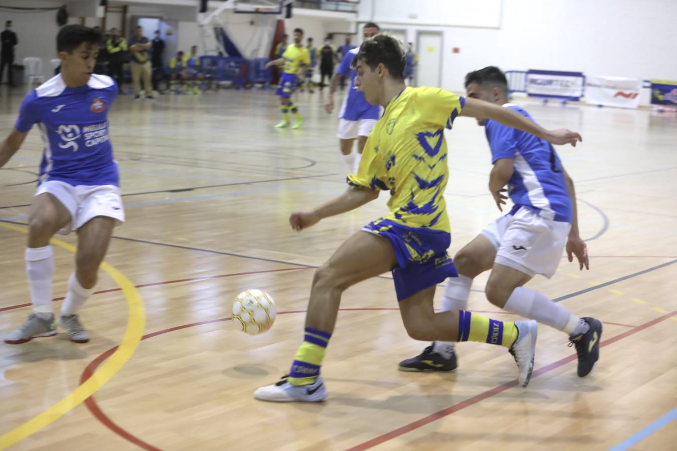 FOTOS: Llega la primera victoria como local del Cádiz CF Virgili