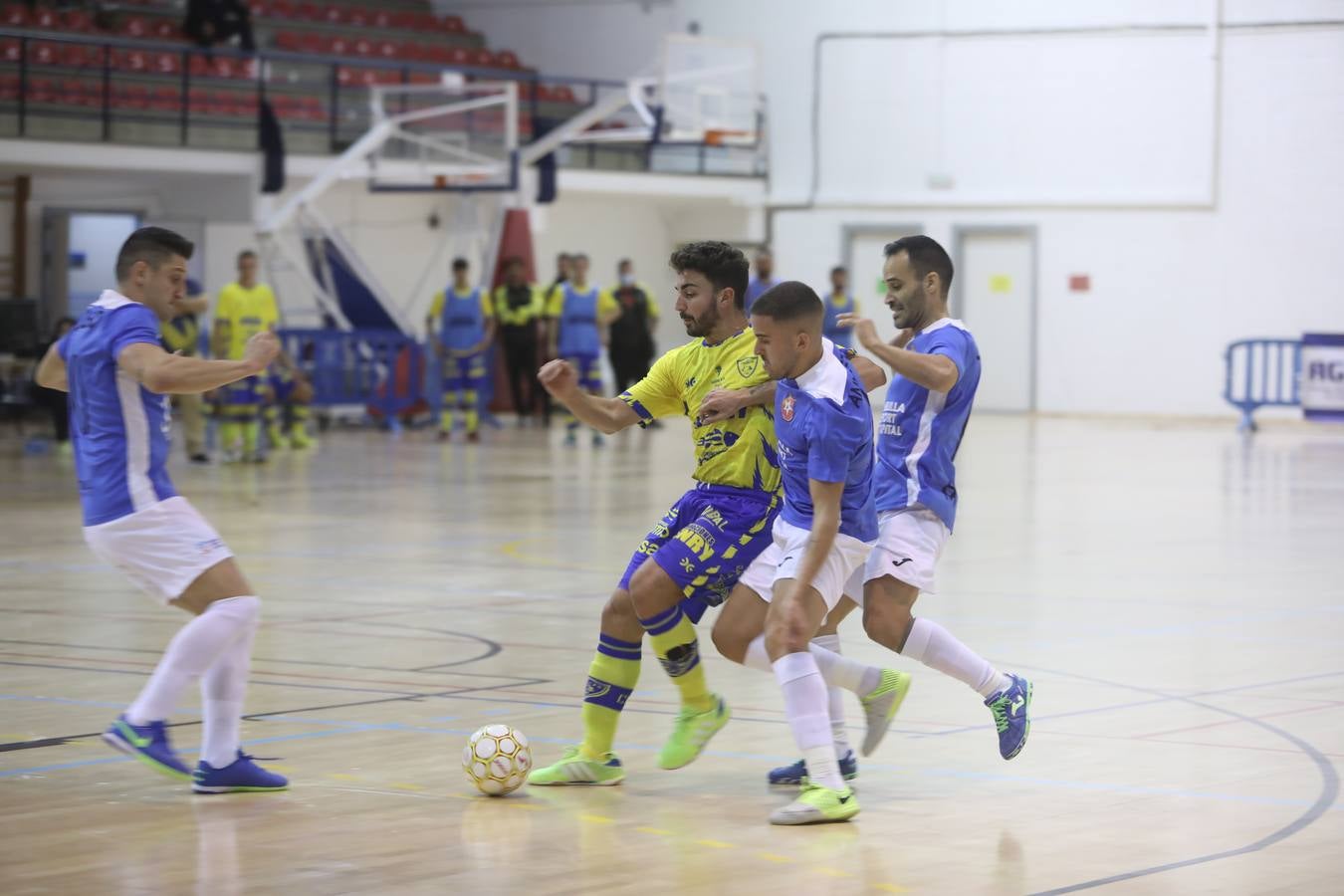 FOTOS: Llega la primera victoria como local del Cádiz CF Virgili