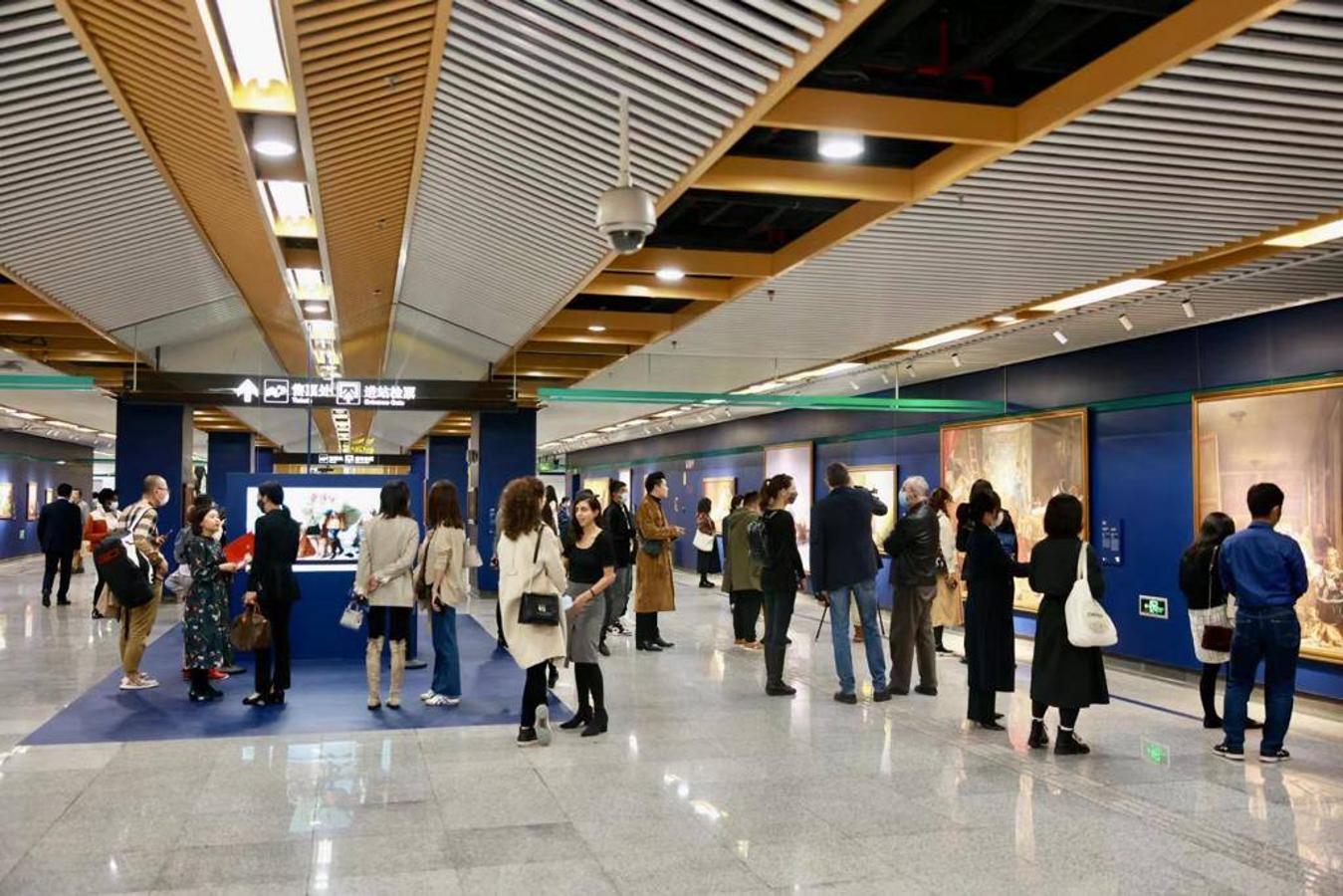 Las piezas más icónicas del Museo del Prado aterrizan en el metro de Shanghái