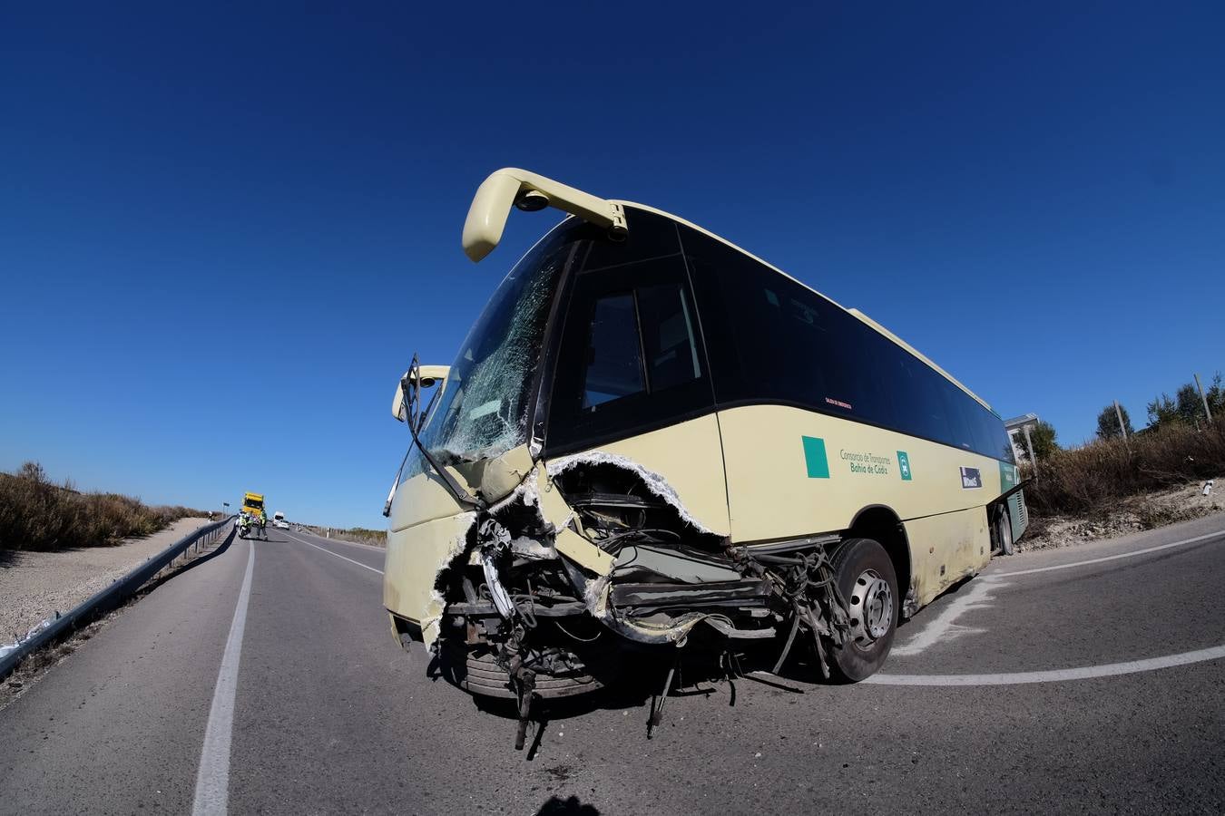 Fotos: Accidente de coche y autobús en La Barca de la Florida