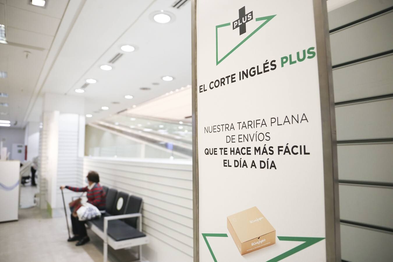 El Corte Inglés abre un gran outlet en su centro de Sevilla Este