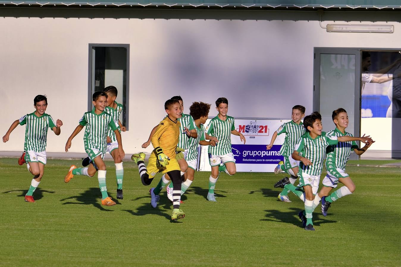 Borja Iglesias vuelve a ser benjamín