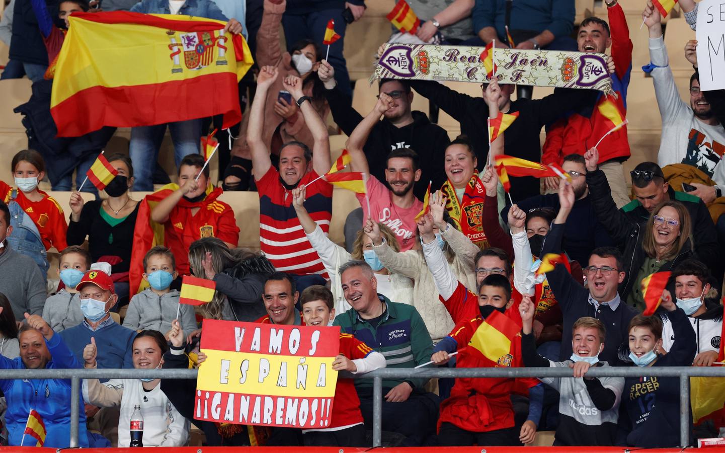 En imágenes, ambiente del partido entre España y Suecia en el estadio de La Cartuja de Sevilla