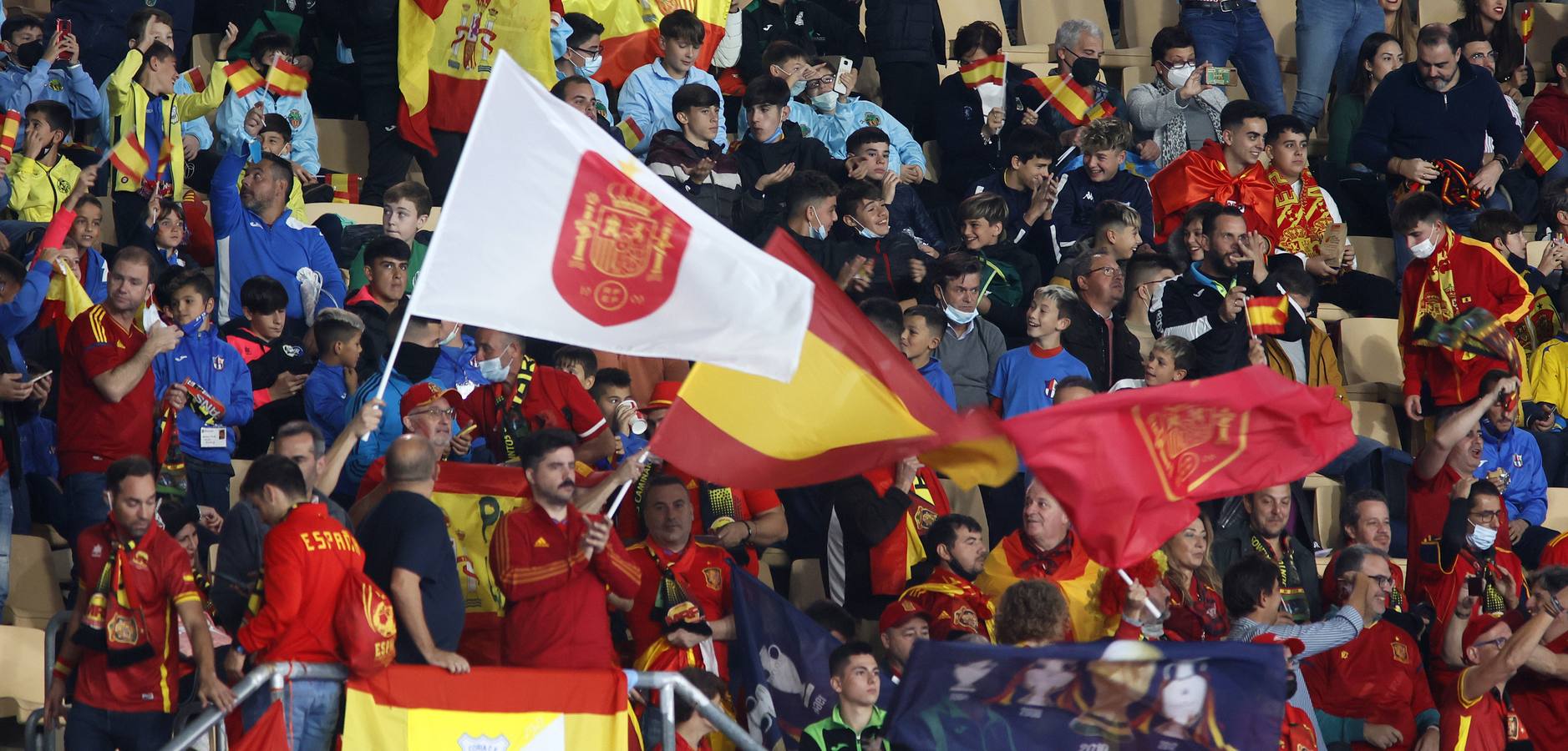 En imágenes, ambiente del partido entre España y Suecia en el estadio de La Cartuja de Sevilla