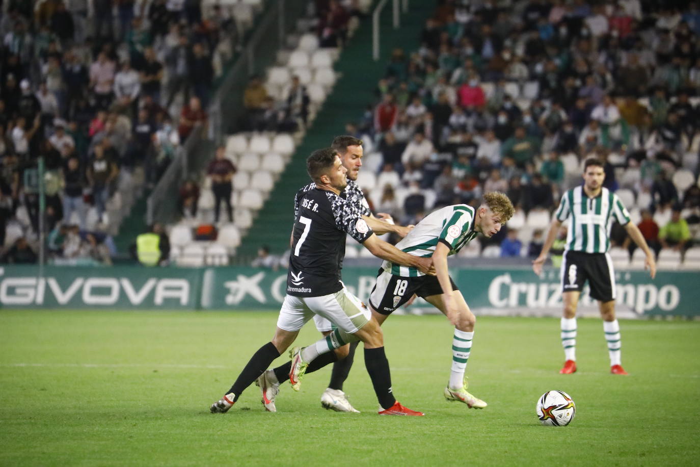 Las mejores imágenes del partido del Córdoba CF frente al Cacereño