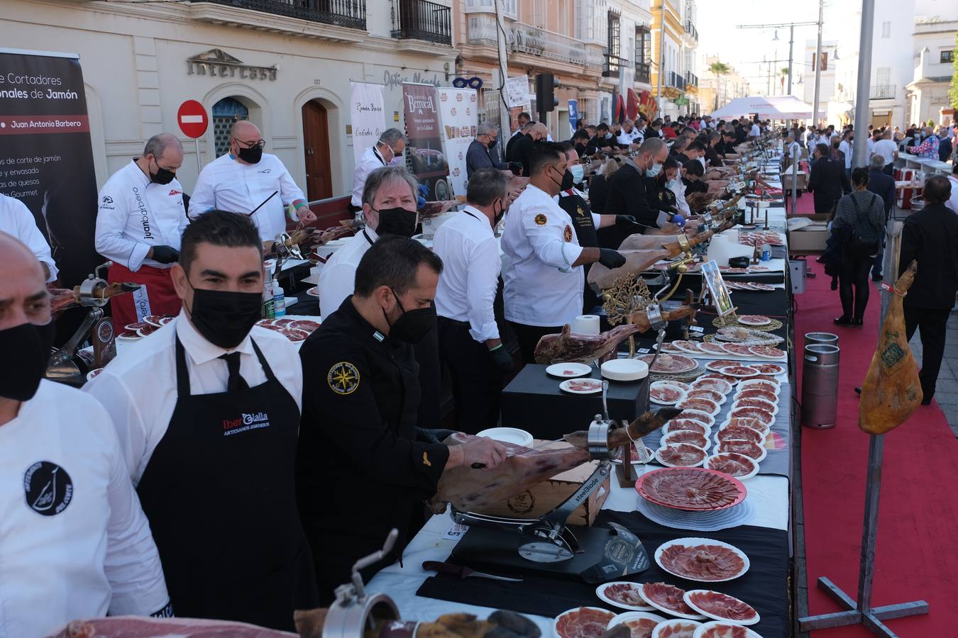 150 cortadores de jamón altruistas para que ningún niño se quede sin juguete en San Fernando