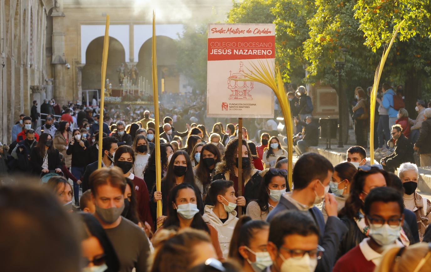 La procesión de San Acisclo y Santa Victoria, patronos de Córdoba, en imágenes