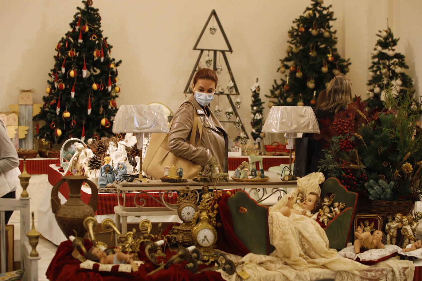 La apertura del Mercadillo Navideño de Adevida en Córdoba, en imágenes