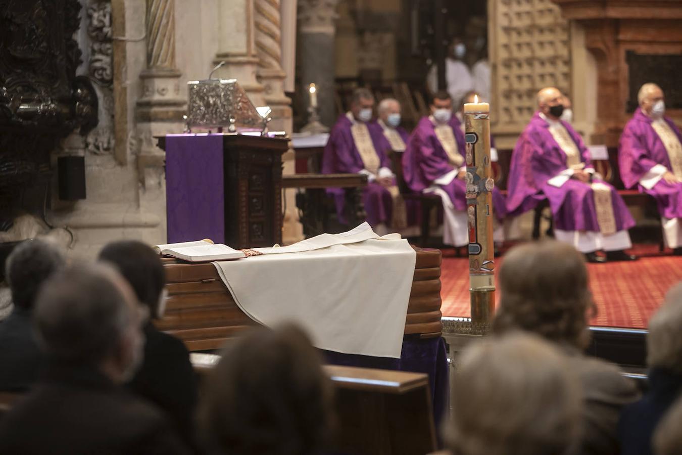 El funeral de Manuel Nieto Cumplido en la Catedral de Córdoba, en imágenes