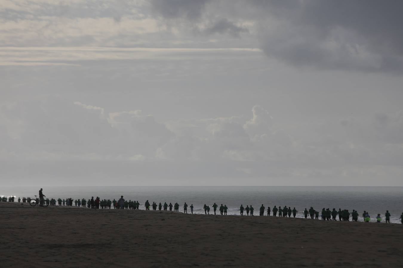 Fotos: VII Carrera Contra el Cáncer en Cádiz