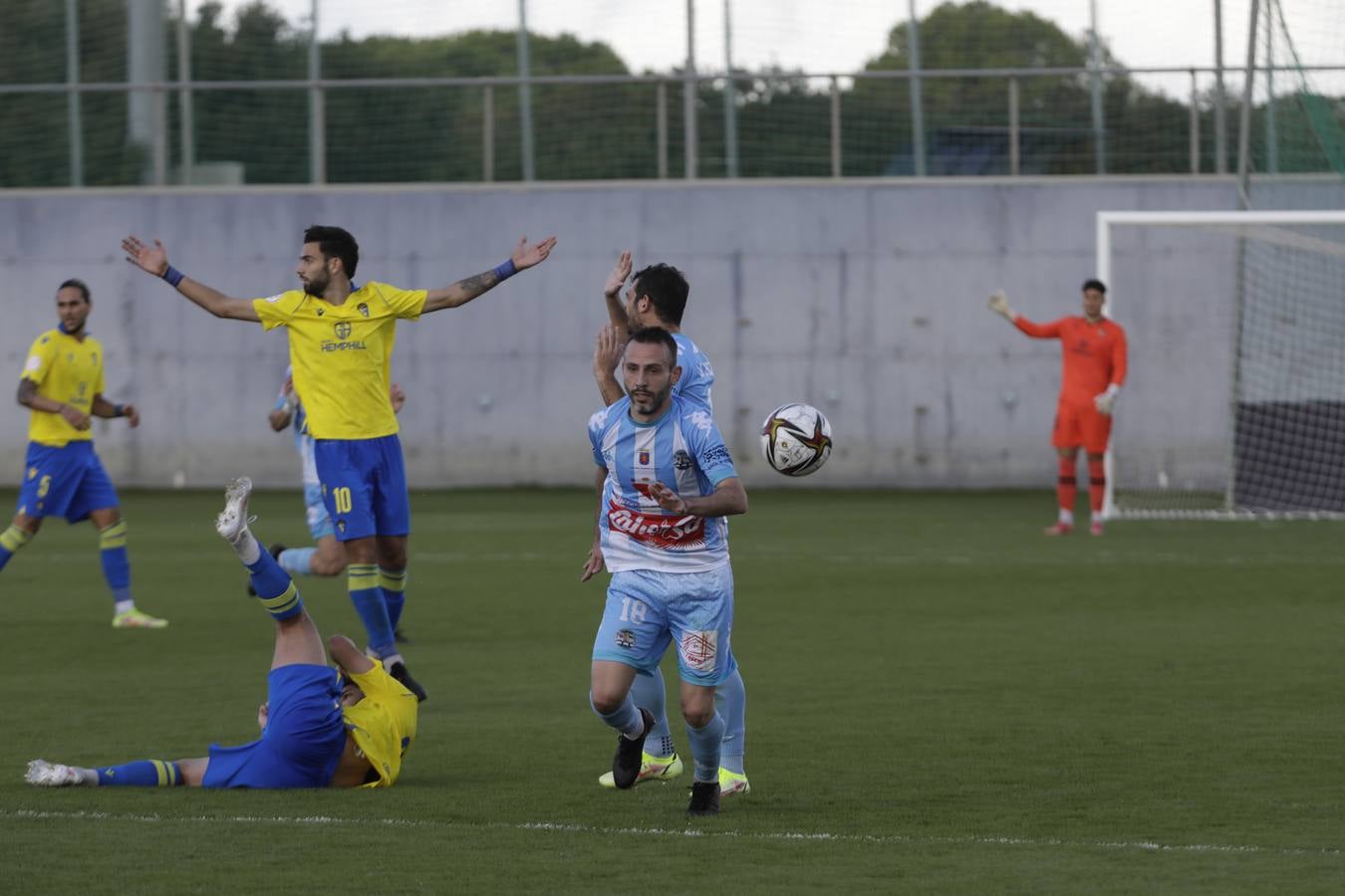 FOTOS: La derrota del Cádiz B ante el Coria, en imágenes