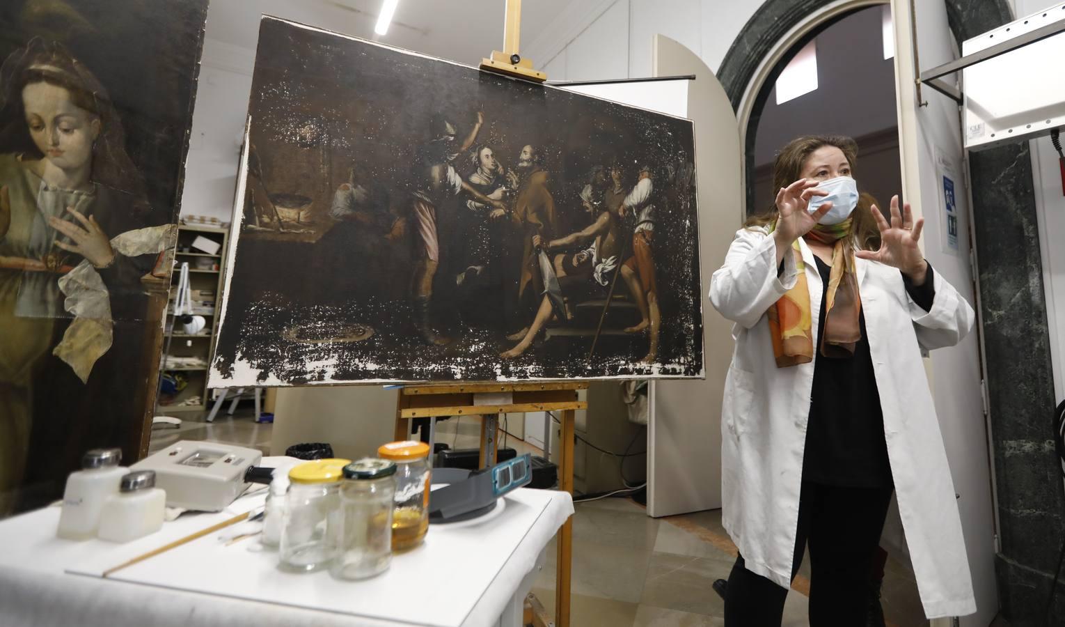 Así trabajan los restauradores del Museo de Bellas Artes de Córdoba, en imágenes