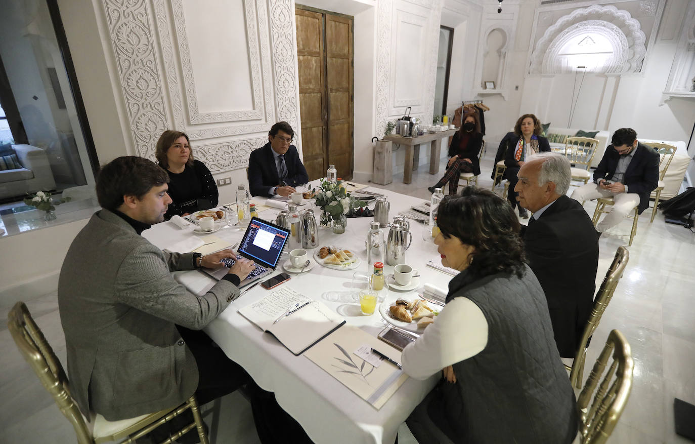 La Mesa de Redacción de ABC Córdoba con los colegios profesionales, en imágenes