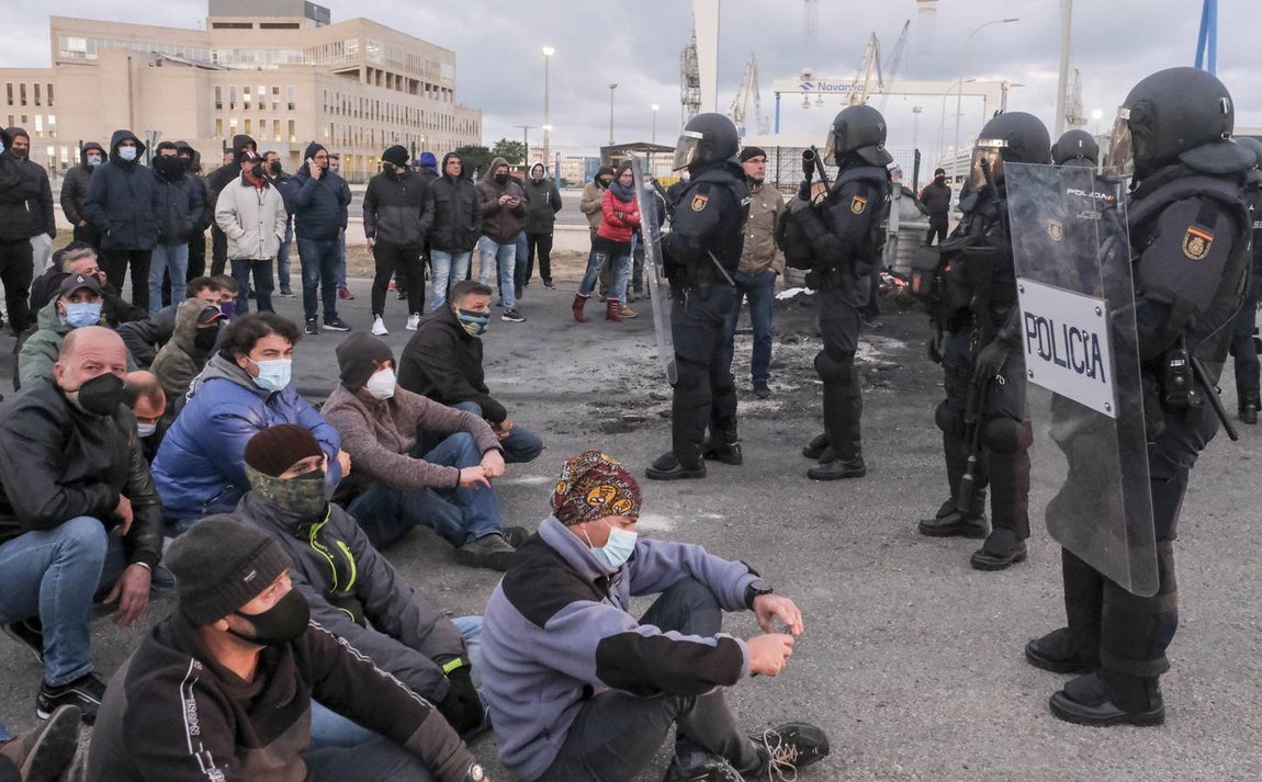 FOTOS: Huelga del Metal el 23-N, un día muy triste para Cádiz y su Bahía