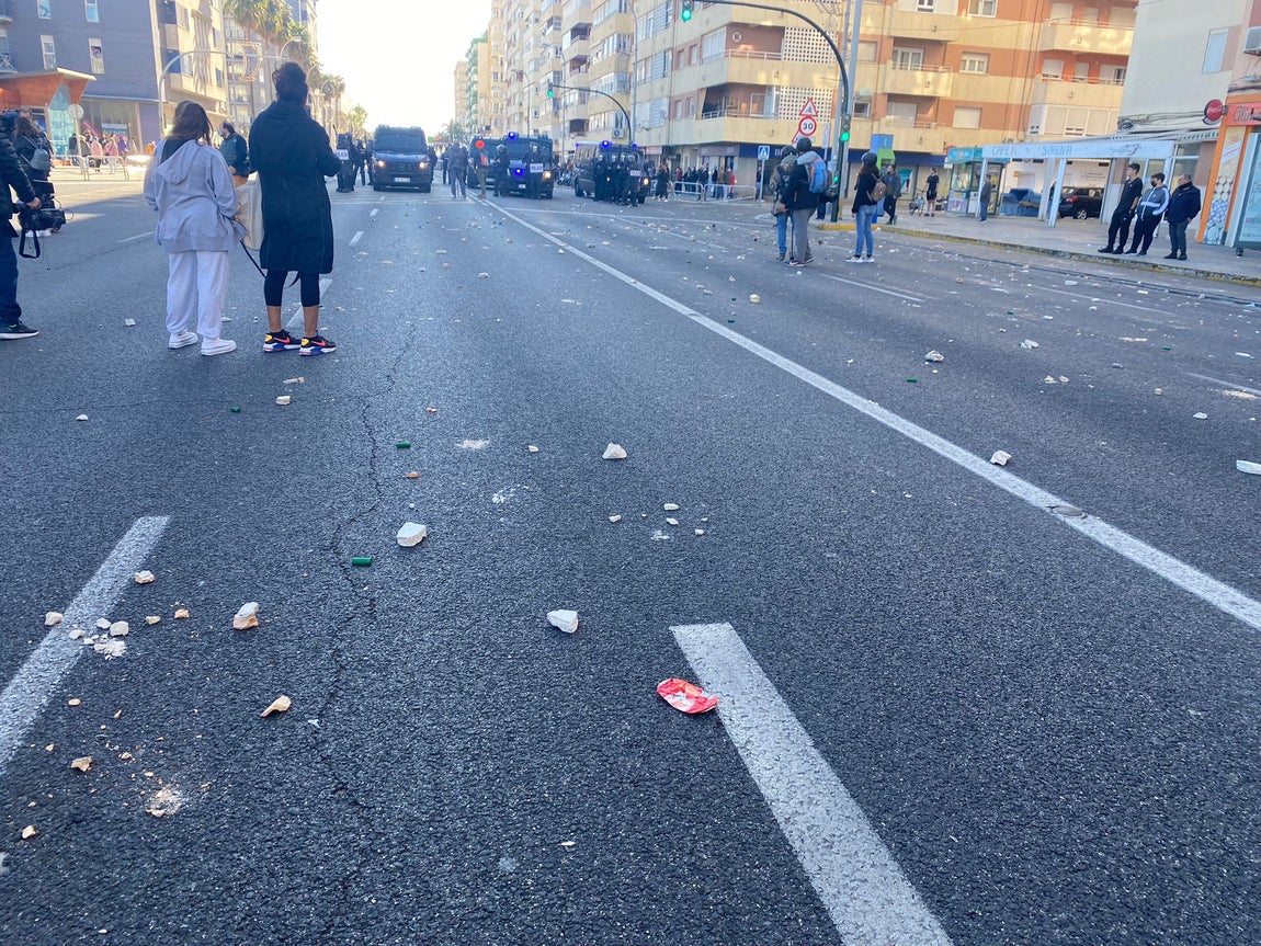 Fotos: Así ha sido la carga policial en la Avenida de Cádiz tras la manifestación de los trabajadores del Metal