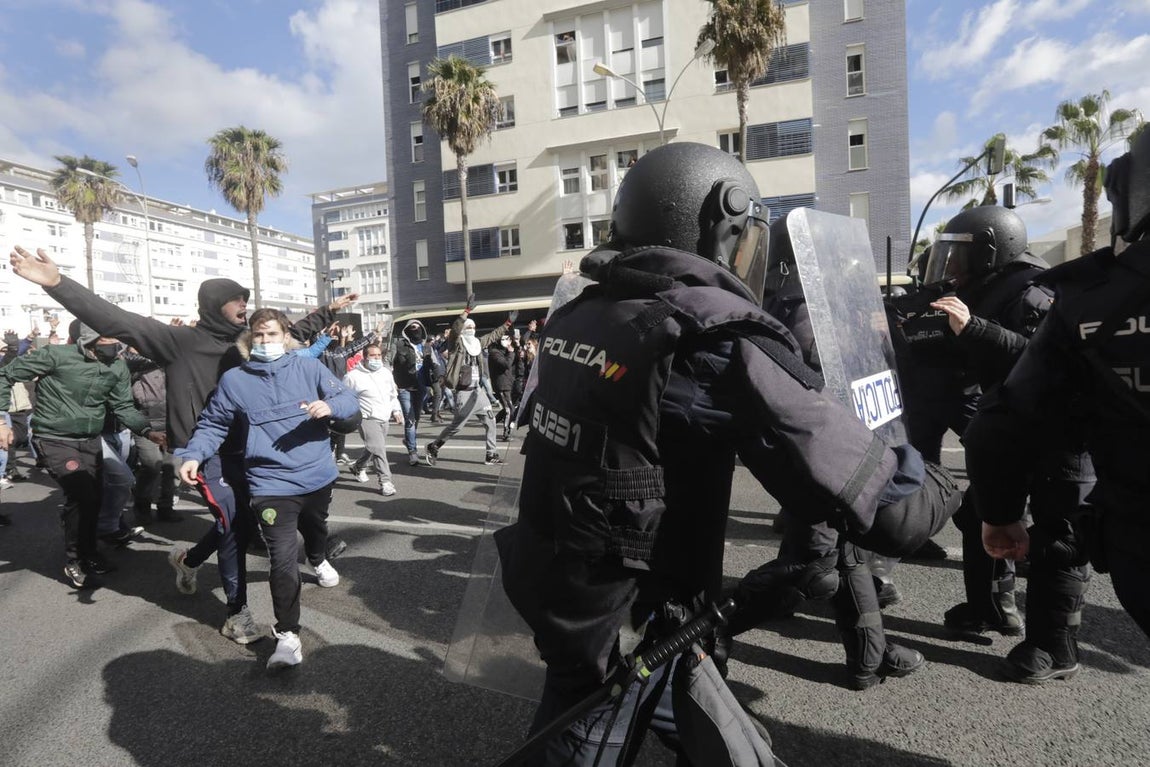 FOTOS: Huelga del Metal el 23-N, un día muy triste para Cádiz y su Bahía