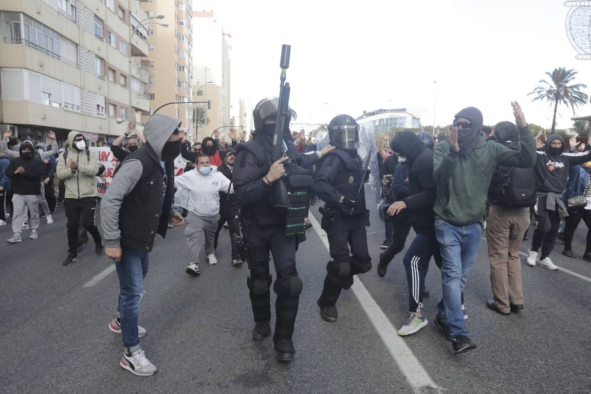 FOTOS: Huelga del Metal el 23-N, un día muy triste para Cádiz y su Bahía