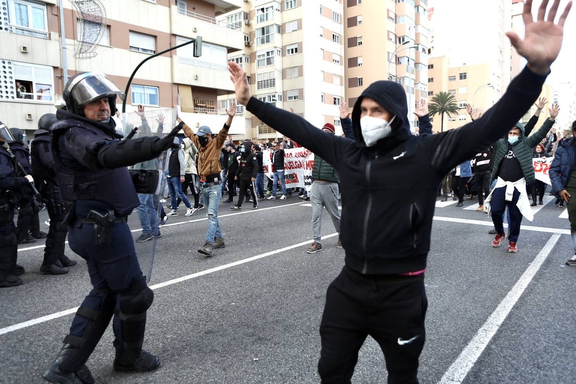 FOTOS: Huelga del Metal el 23-N, un día muy triste para Cádiz y su Bahía