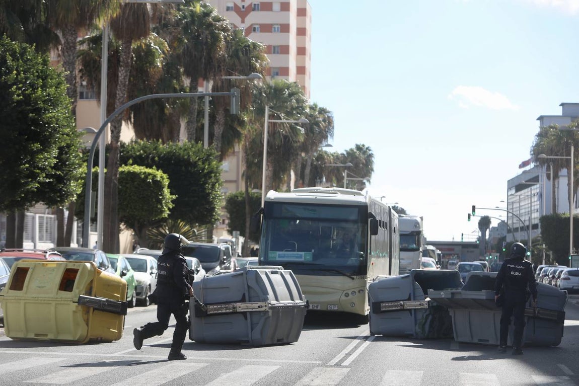 FOTOS: Huelga del Metal el 23-N, un día muy triste para Cádiz y su Bahía