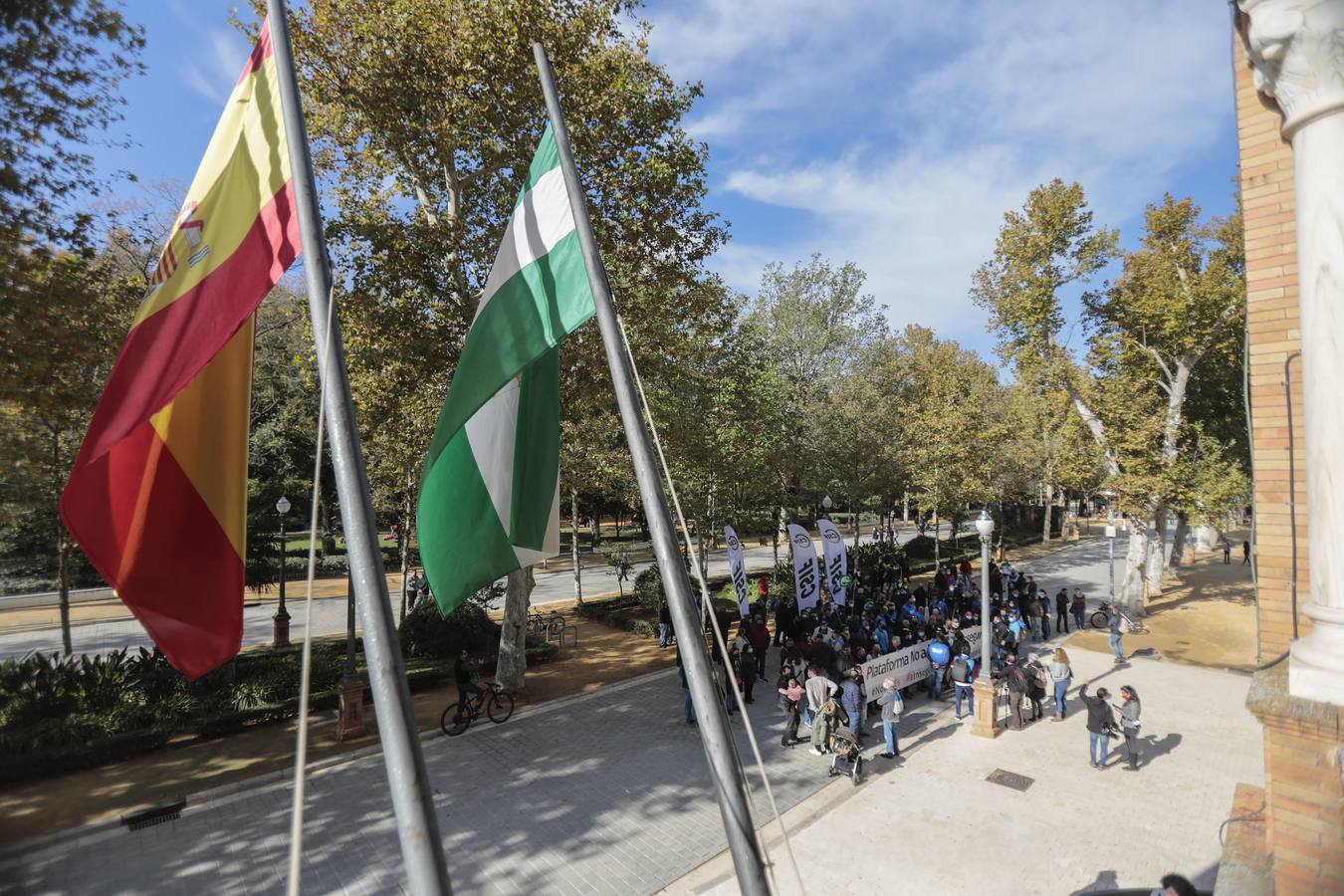 En imágenes, la protesta en Sevilla de policías nacionales y guardias civiles contra la reforma de la ley de seguridad ciudadana