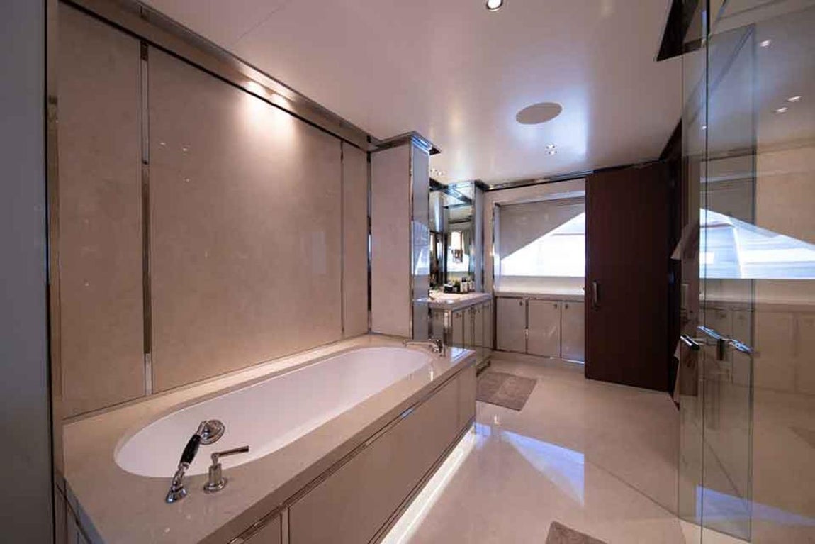 'Drizzle', el yate que Amancio Ortega vende por 76 millones. Todo está pensado al detalle para que se viva una experiencia única en esta embarcación que no tiene nada que envidiar a los mejores hoteles.