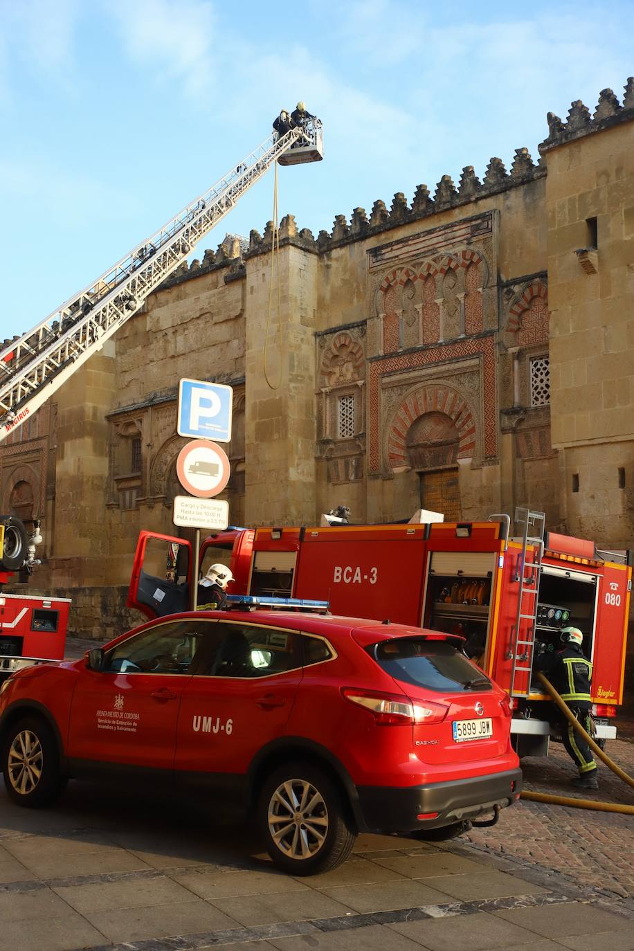 En imágenes, el simulacro de incendio en la Mezquita-Catedral de Córdoba