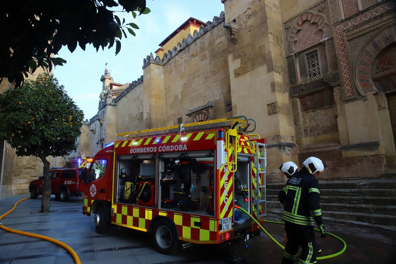 En imágenes, el simulacro de incendio en la Mezquita-Catedral de Córdoba