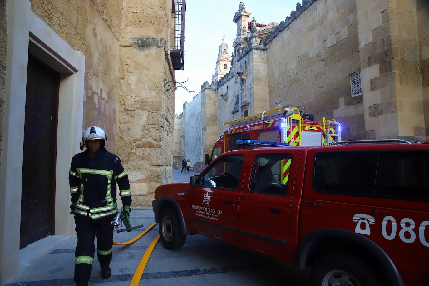 En imágenes, el simulacro de incendio en la Mezquita-Catedral de Córdoba