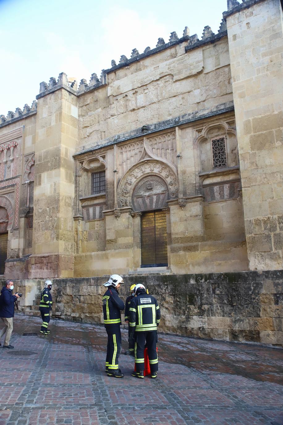 En imágenes, el simulacro de incendio en la Mezquita-Catedral de Córdoba