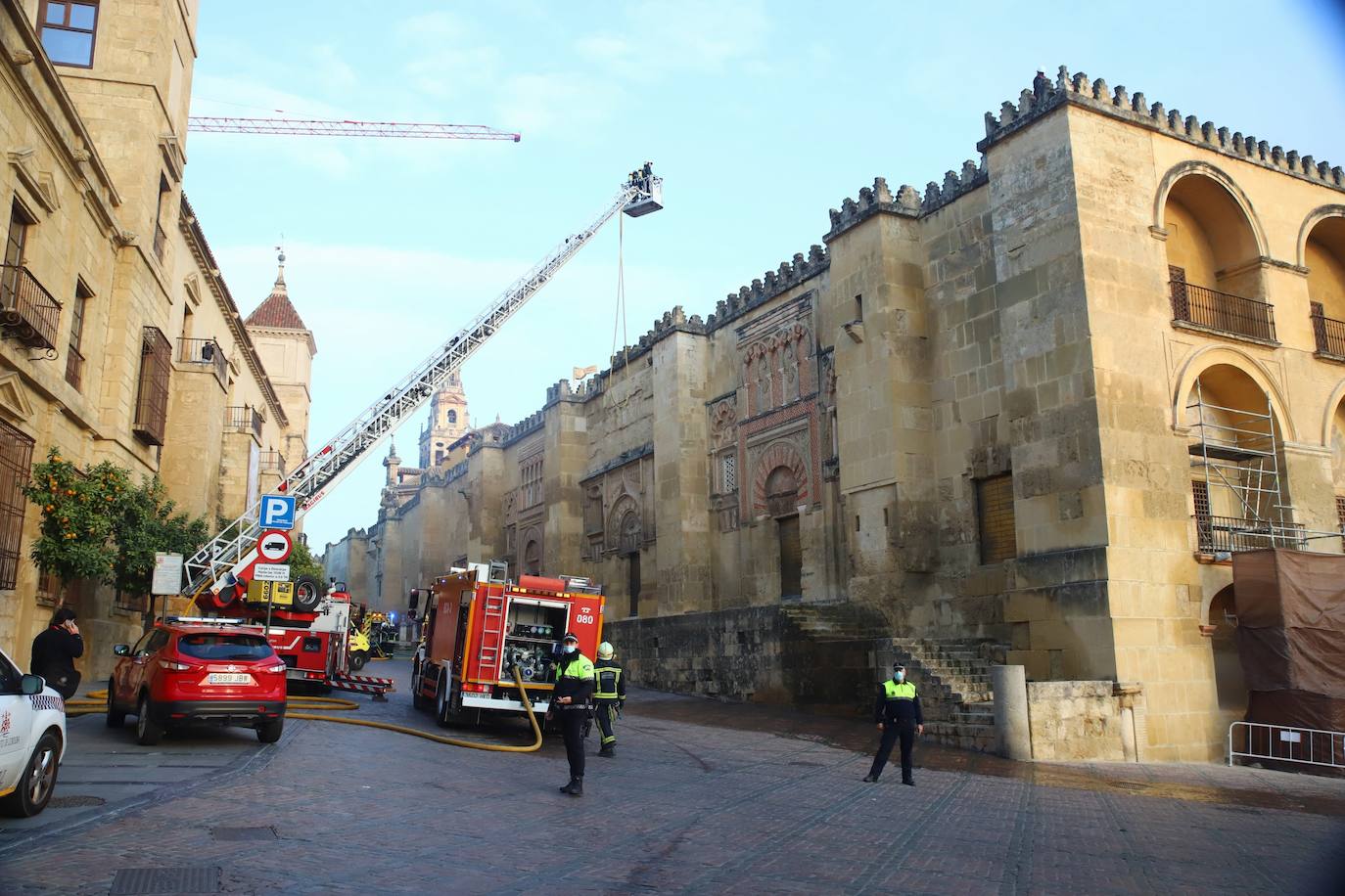 En imágenes, el simulacro de incendio en la Mezquita-Catedral de Córdoba