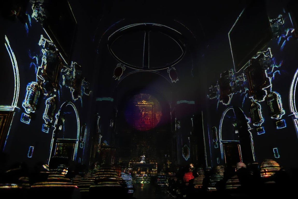 El mapping de la hermandad de la Paz de Córdoba, en imágenes