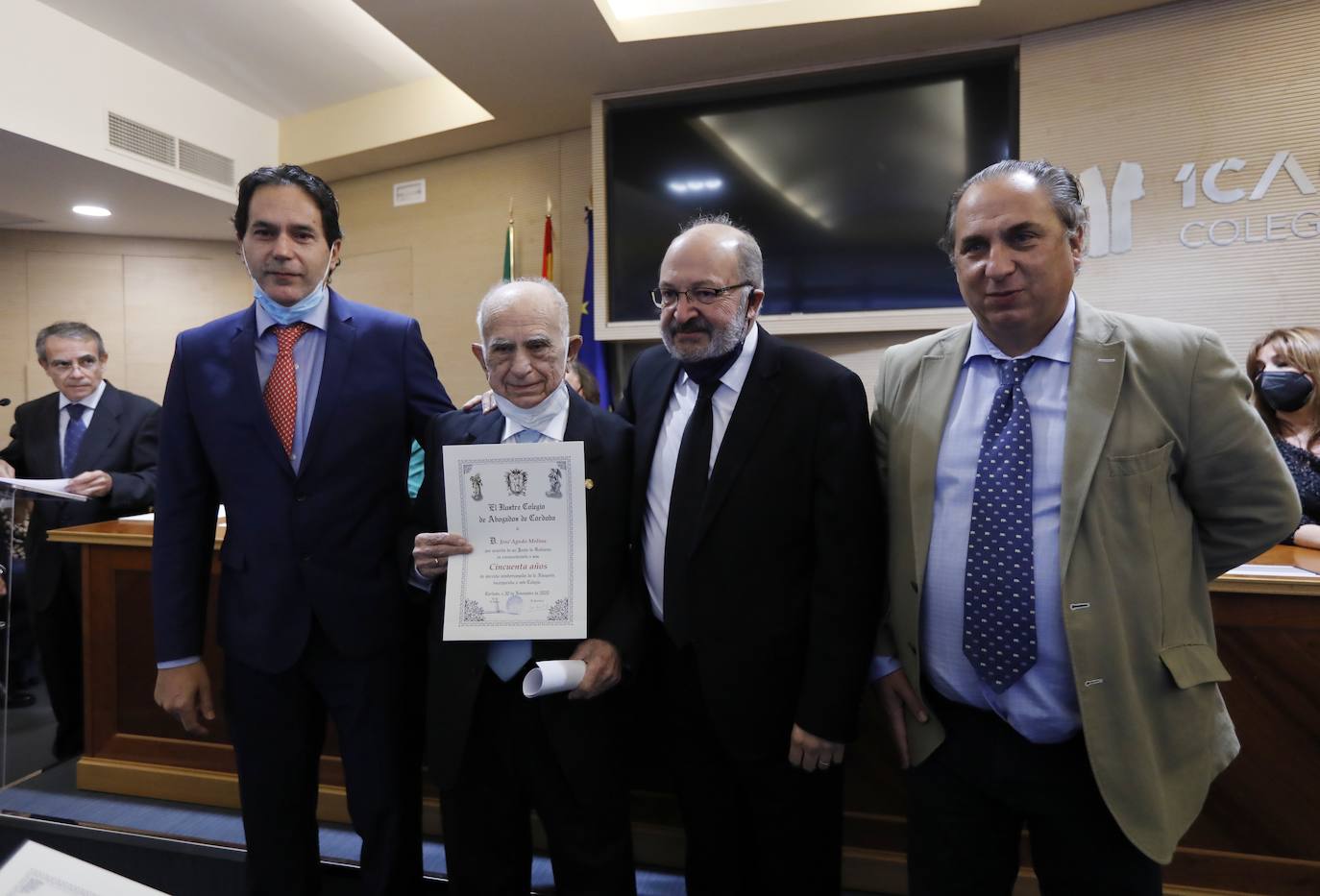 El homenaje a los abogados más veteranos de Córdoba, en imágenes