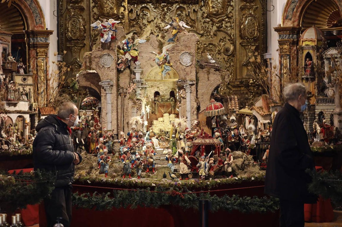 El belén napolitano de la ermita de la Alegría de Córdoba, en imágenes