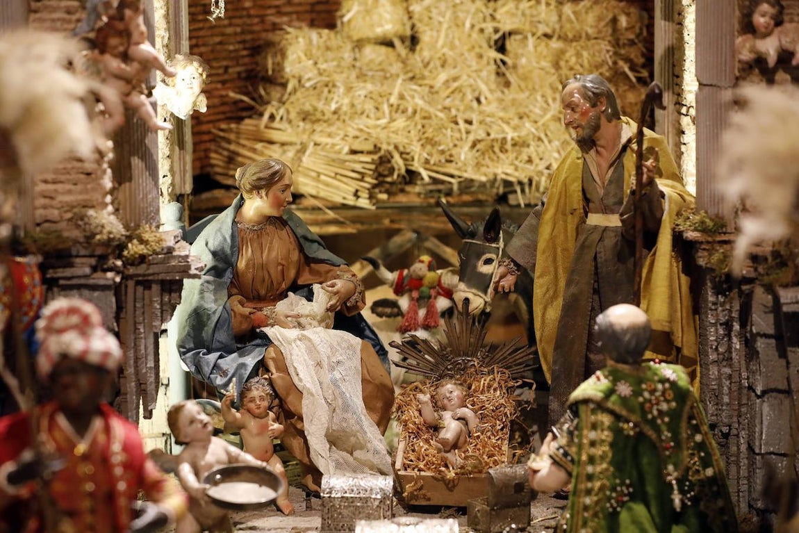 El belén napolitano de la ermita de la Alegría de Córdoba, en imágenes