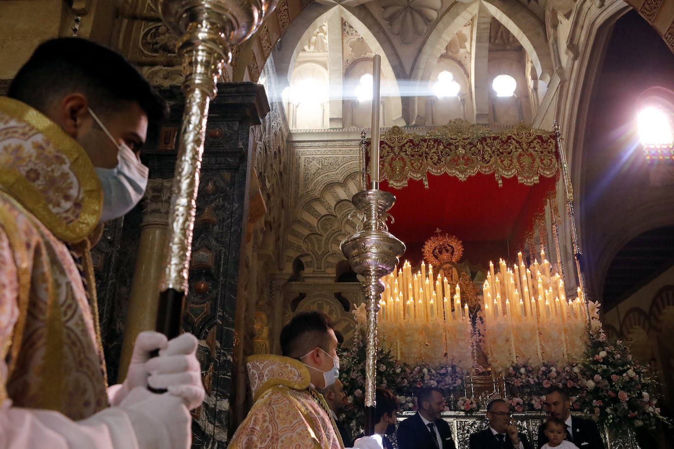 La procesión de acción de gracias de la Virgen de la Salud en Córdoba, en imágenes