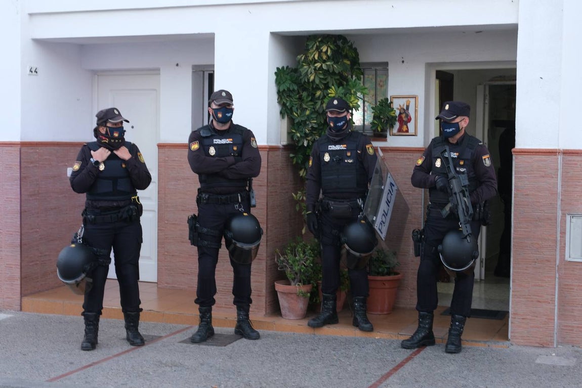 FOTOS: Desmantelado un laboratorio de cocaína en Chiclana