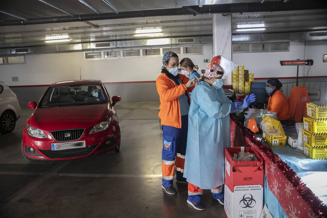 El autocovid del Castilla del Pino en Córdoba multiplica su actividad, en imágenes