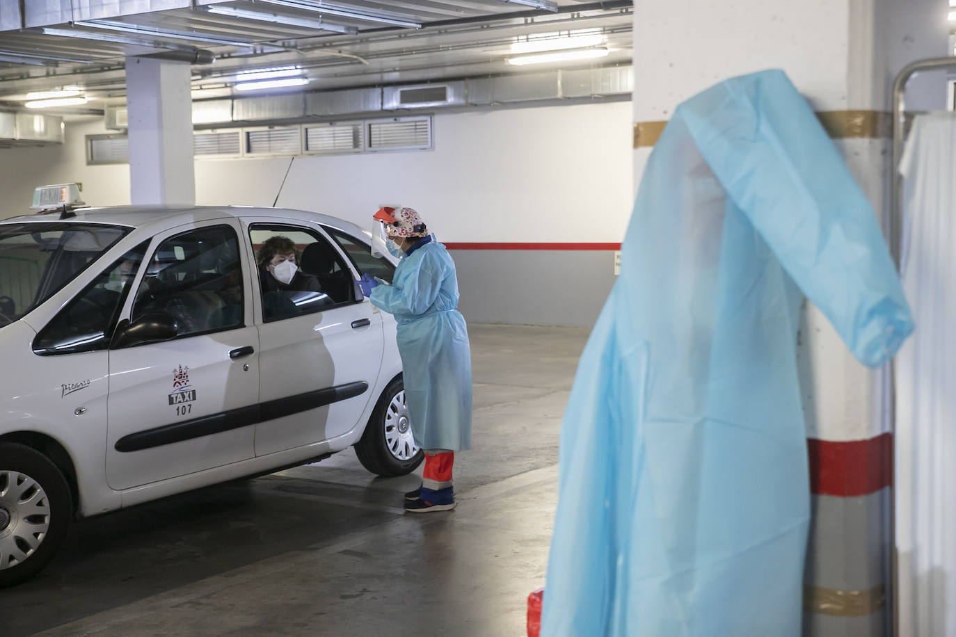 El autocovid del Castilla del Pino en Córdoba multiplica su actividad, en imágenes