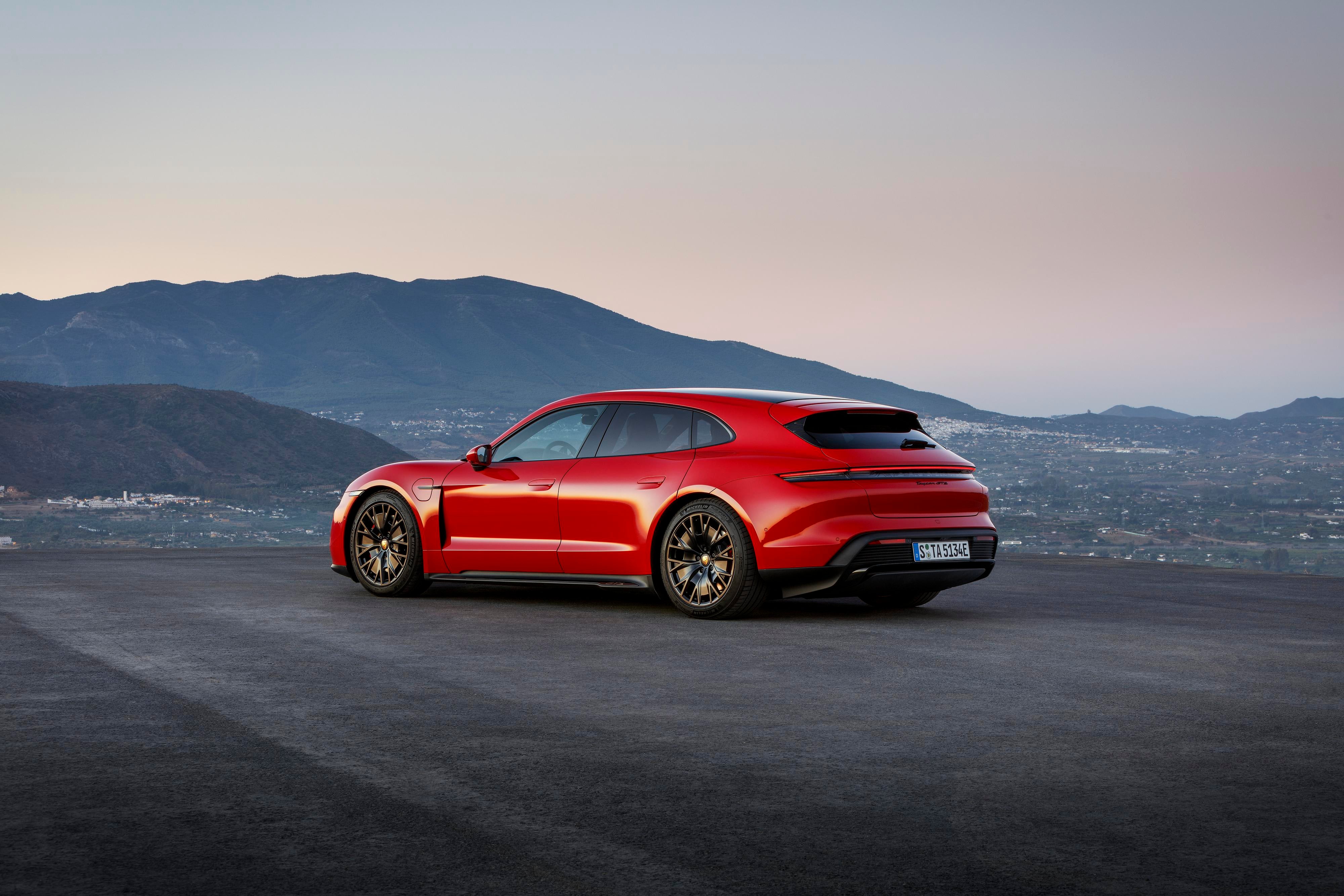 Fotogalería: Así es el portentoso y electrizante nuevo Porsche Taycan GTS