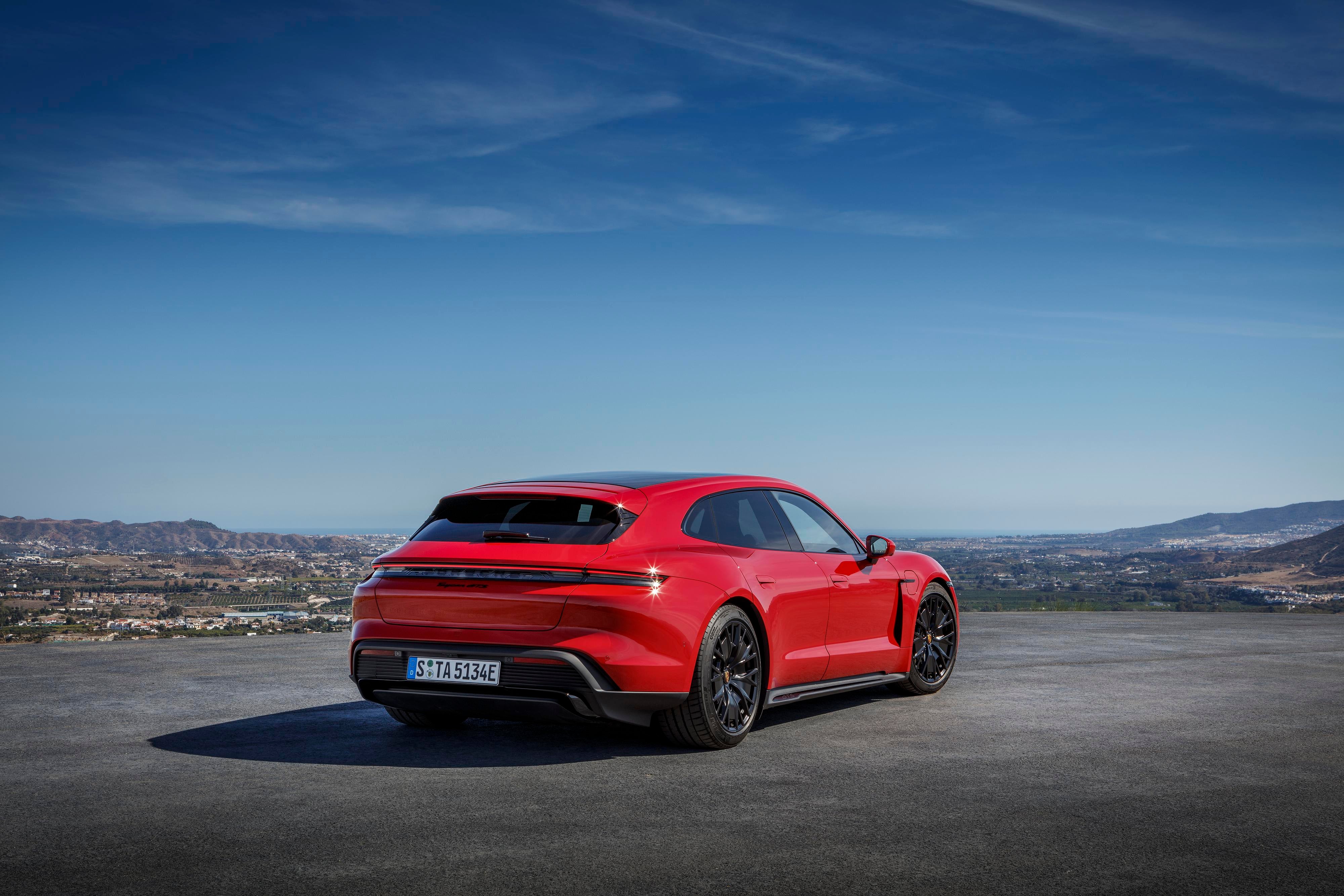 Fotogalería: Así es el portentoso y electrizante nuevo Porsche Taycan GTS