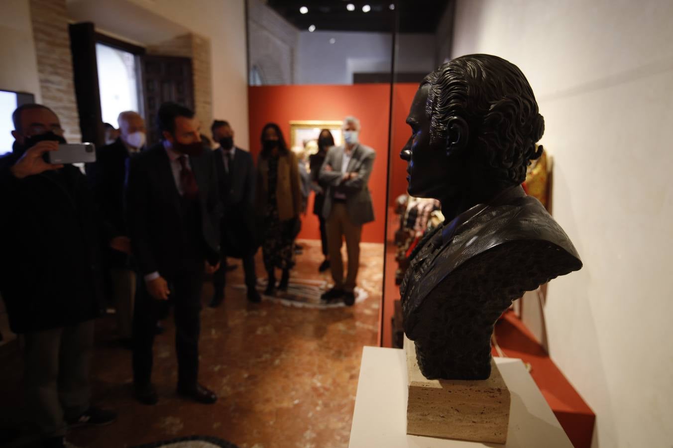 En imágenes, el Museo Taurino de Córdoba recoge los 30 años de alternativa de Finito