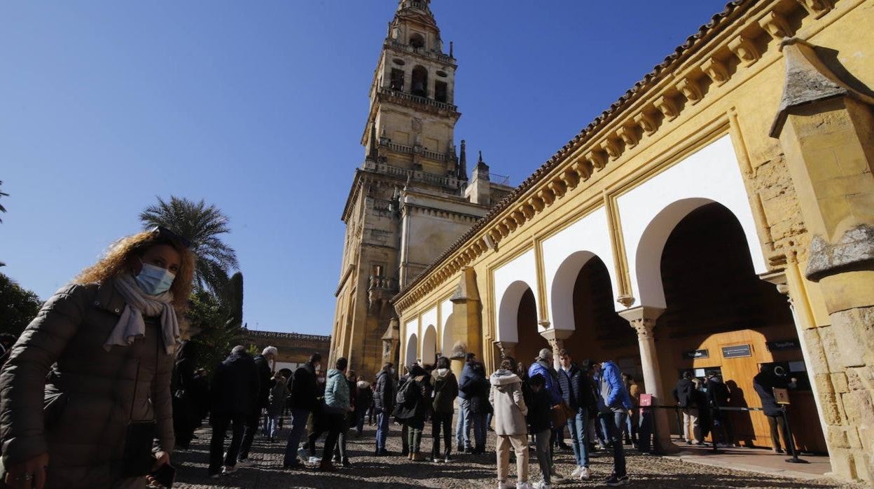 Los turistas durante el puente de la Inmaculada en Córdoba, en imágenes