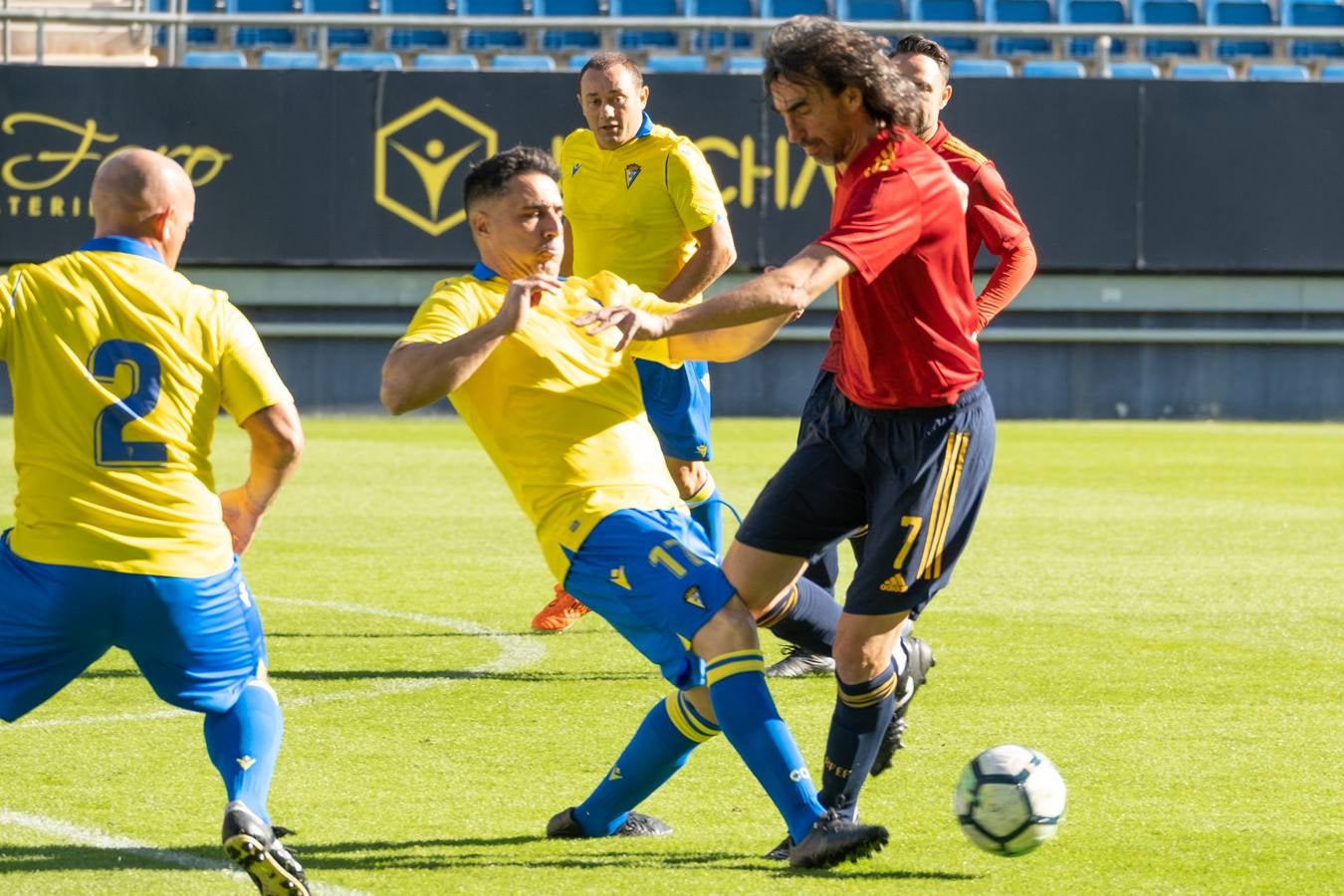 Fotos: El tradicional partido de los Reyes Magos en el estadio del Cádiz CF