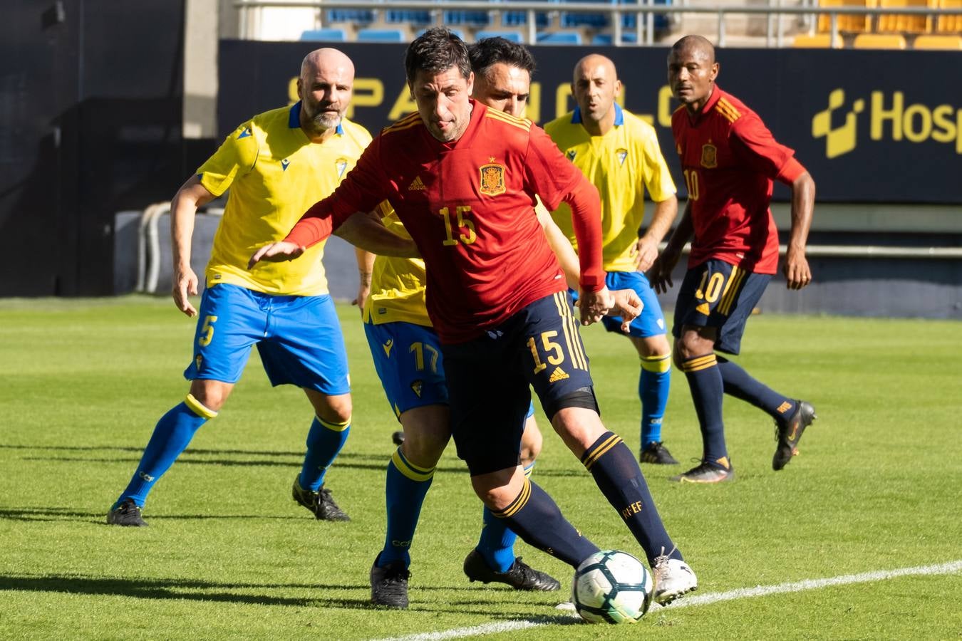 Fotos: El tradicional partido de los Reyes Magos en el estadio del Cádiz CF