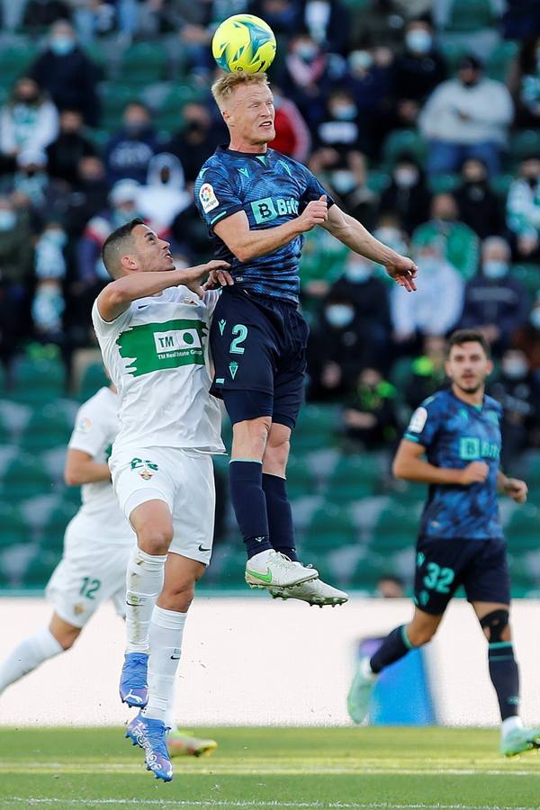 El Elche-Cádiz CF, en imágenes: la cara de la derrota