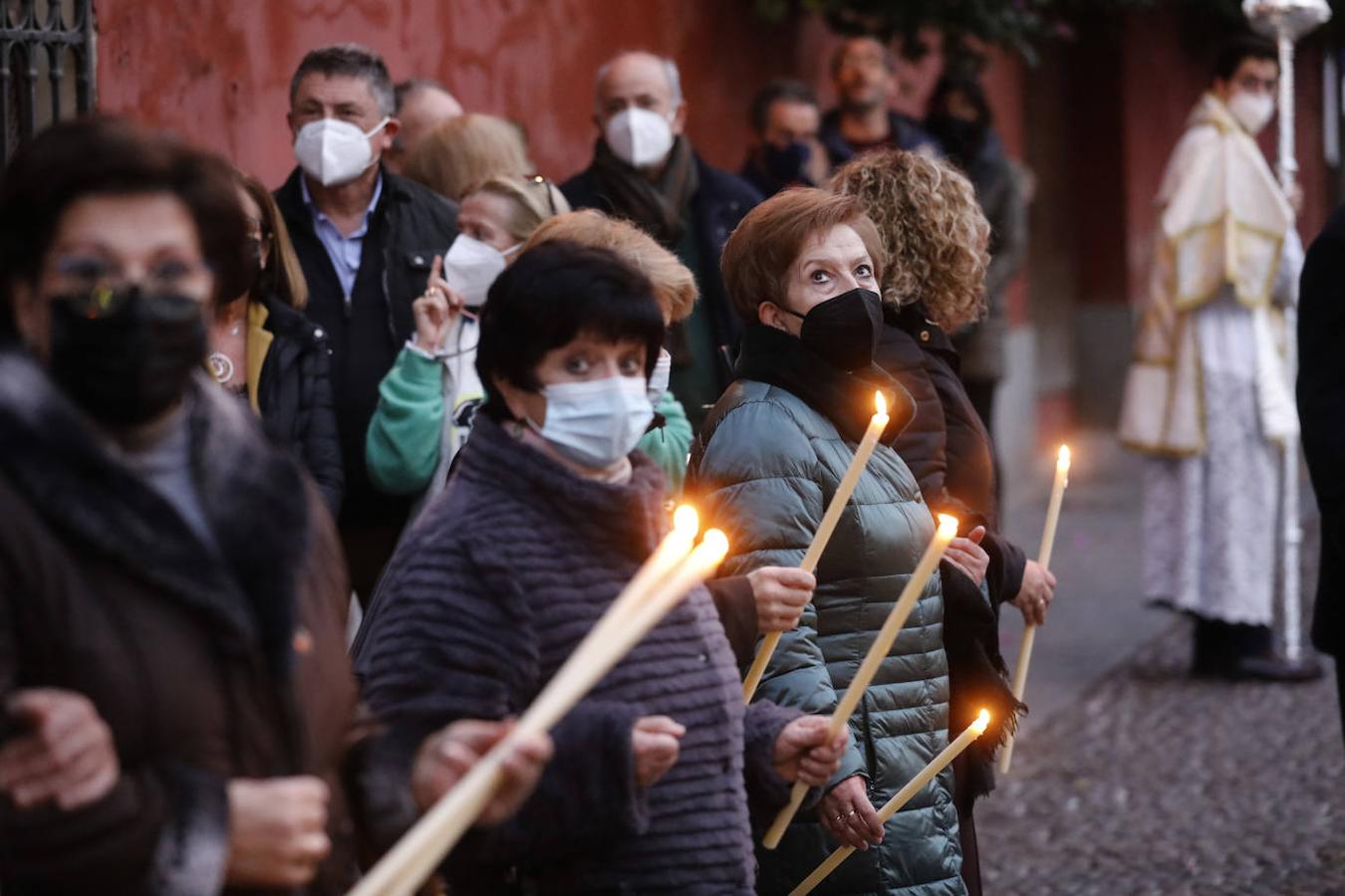 La procesión de la Inmaculada para la Vigilia de los Jóvenes en Córdoba, en imágenes