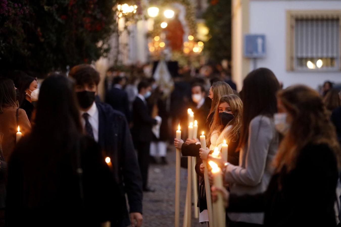 La procesión de la Inmaculada para la Vigilia de los Jóvenes en Córdoba, en imágenes