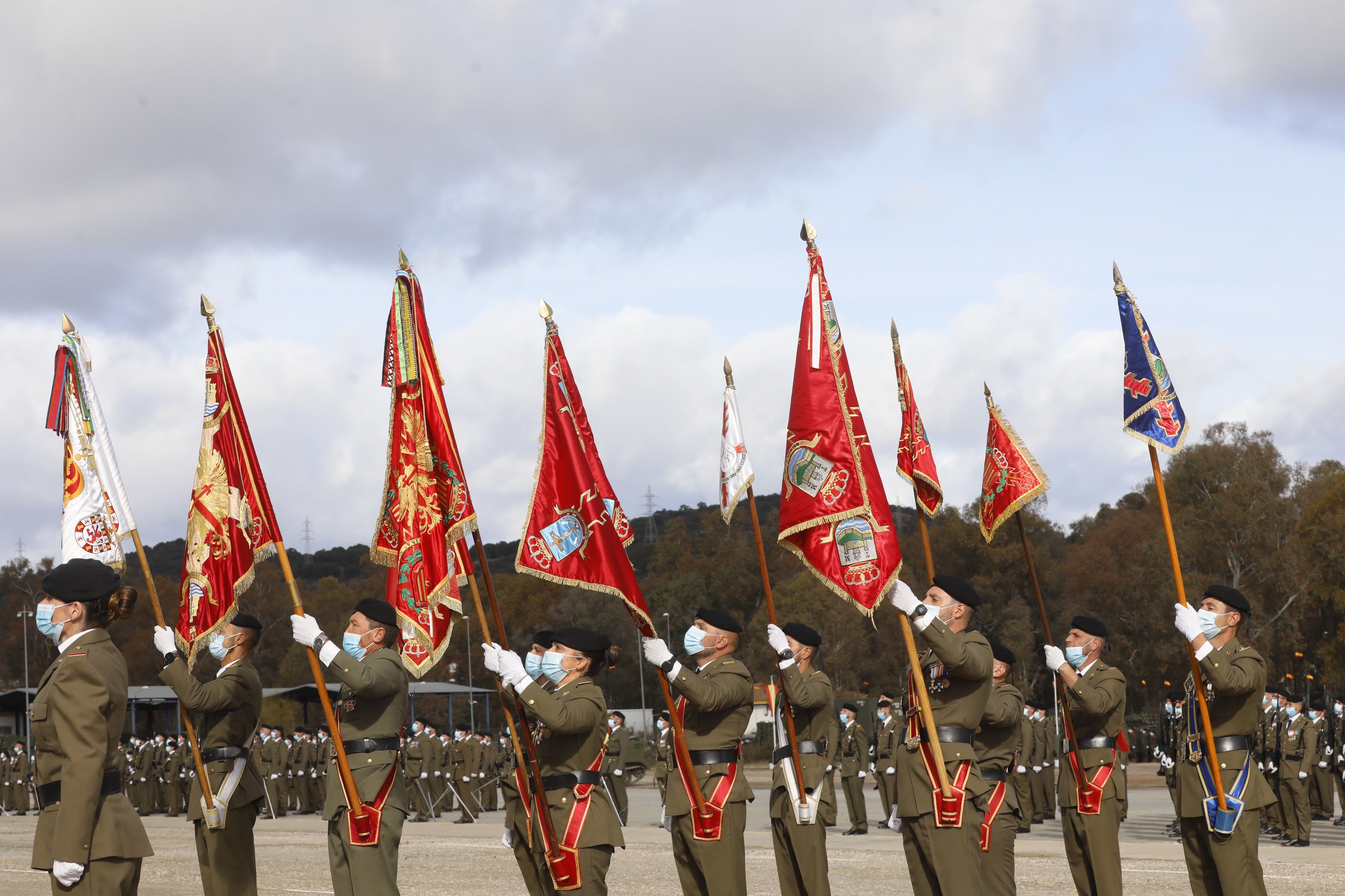 El desfile de la BRI X de Córdoba por el Día de la Inmaculada, en imágenes