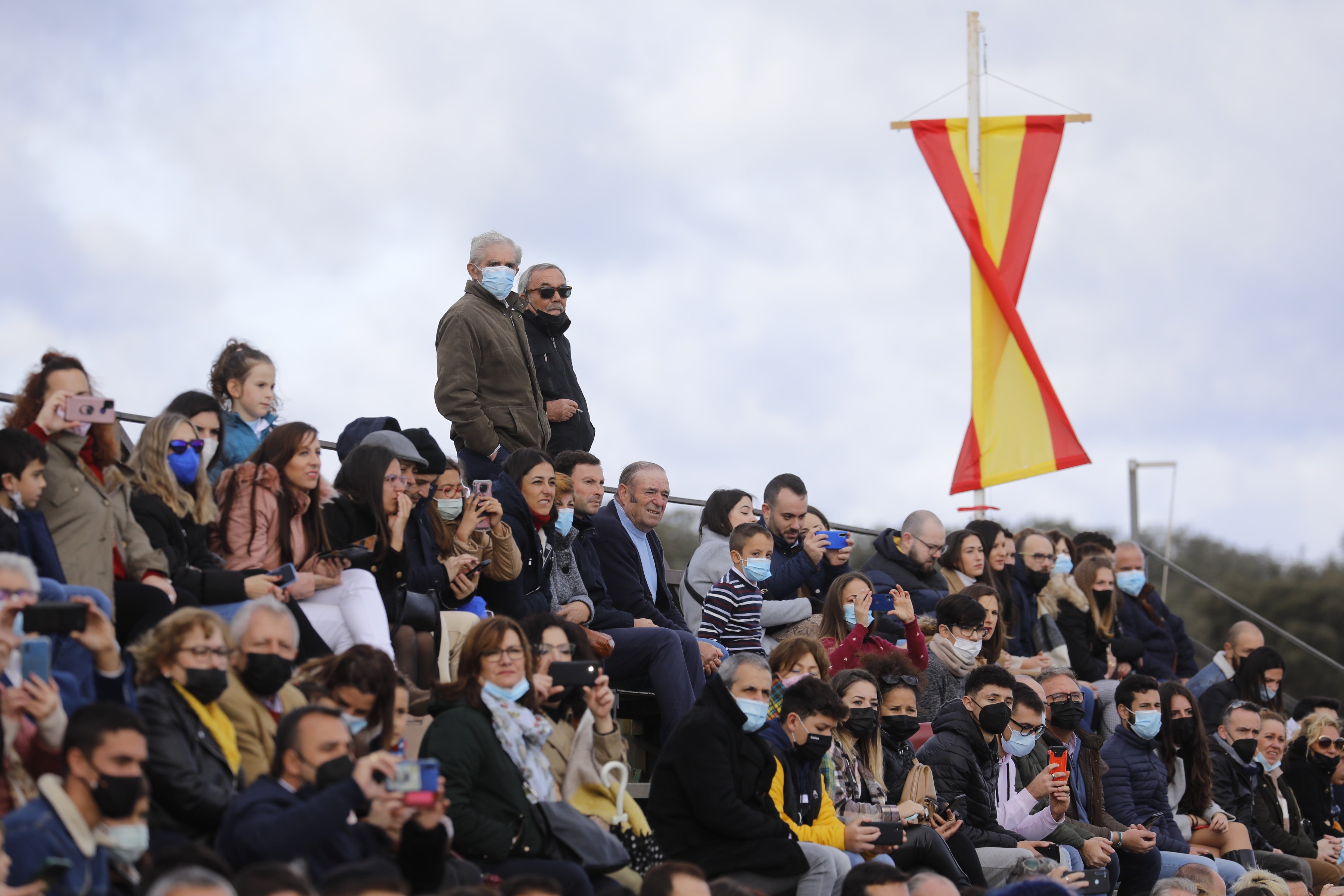 El desfile de la BRI X de Córdoba por el Día de la Inmaculada, en imágenes